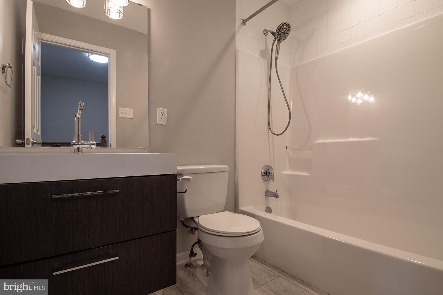 NEW MARKET WEST - Residential Lease