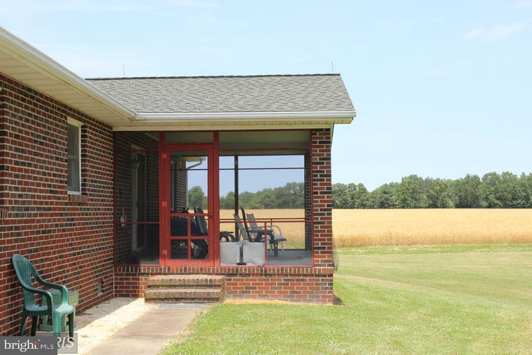 STILL POND - Residential Lease