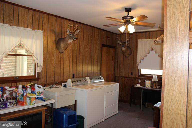 STILL POND - Residential Lease