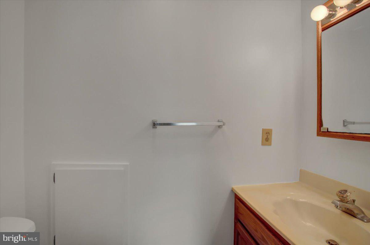 RUSTIC HILL - Residential