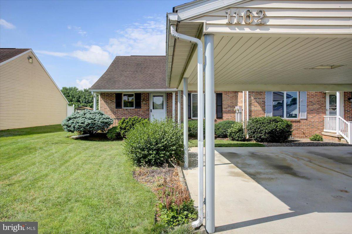 RUSTIC HILL - Residential