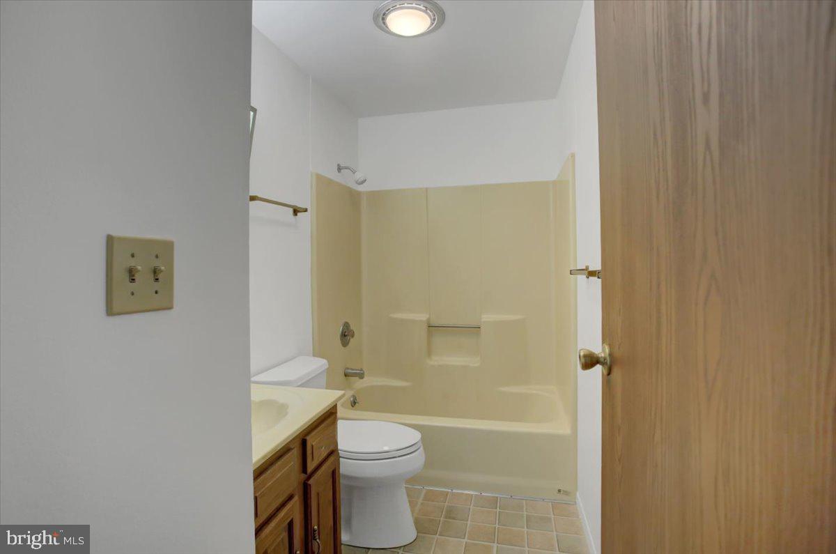 RUSTIC HILL - Residential