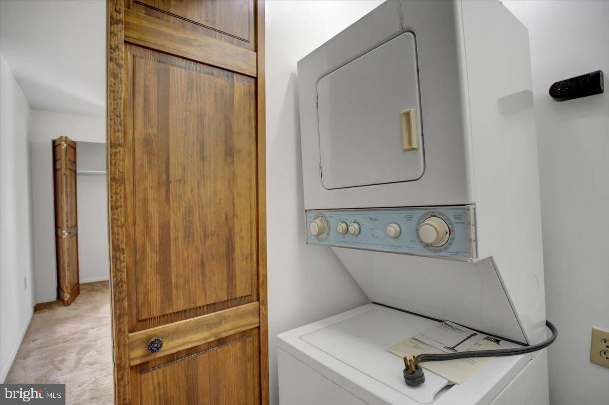 RUSTIC HILL - Residential