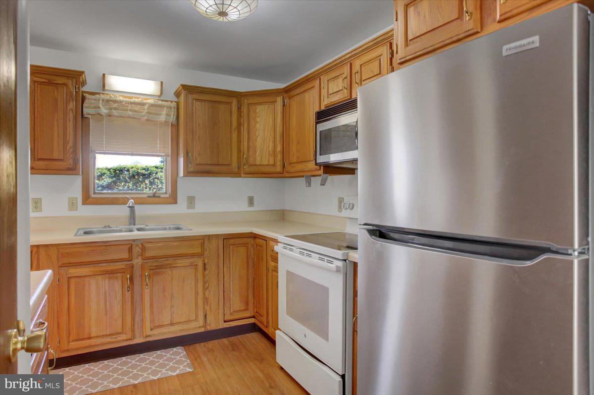 RUSTIC HILL - Residential