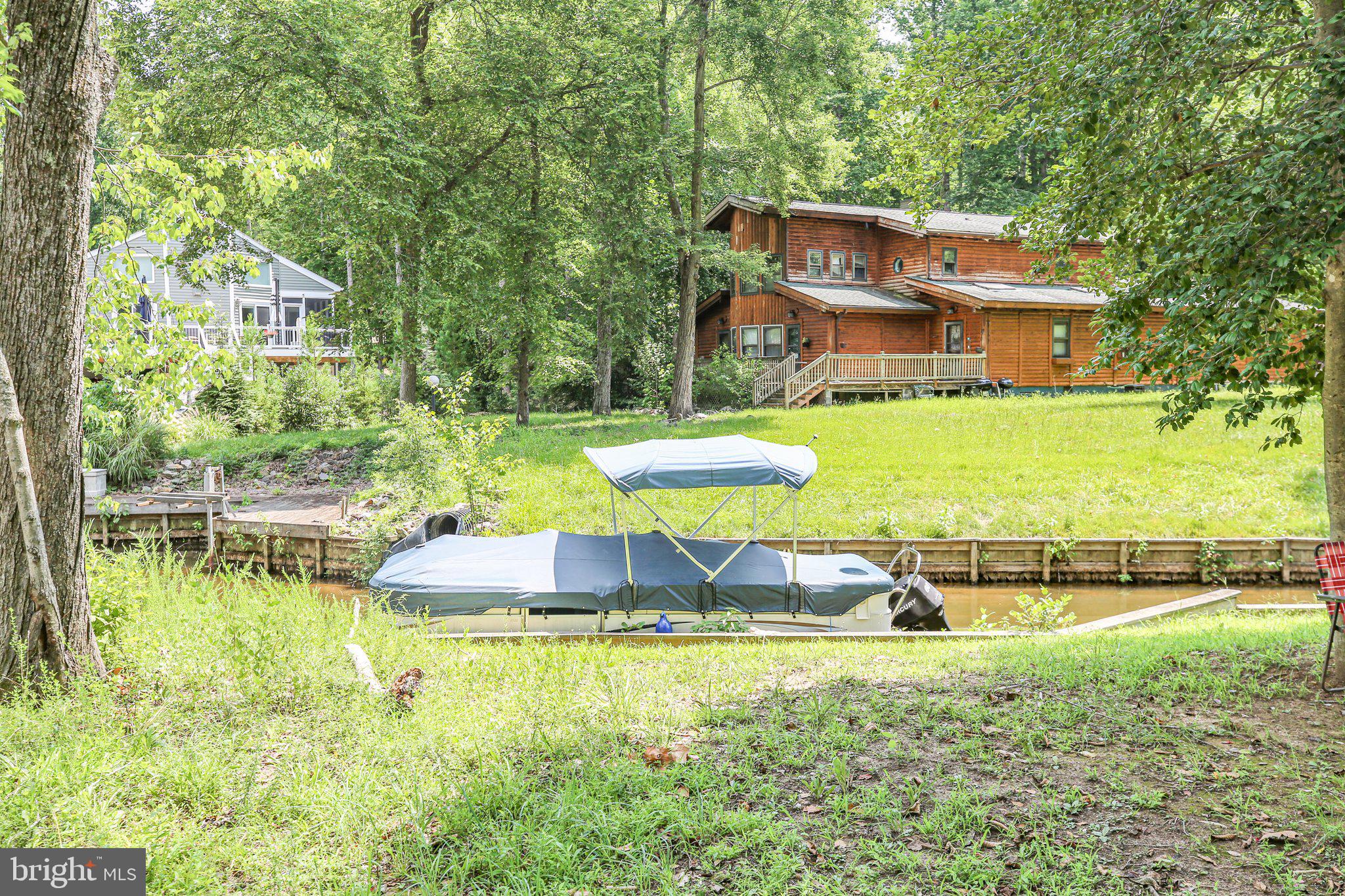 LAKE OF THE WOODS - Land