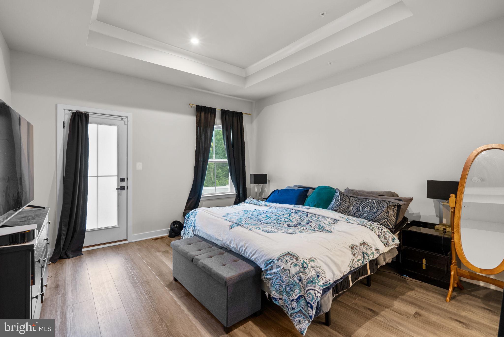 JAMES RUN CARRIAGE HOMES - Residential