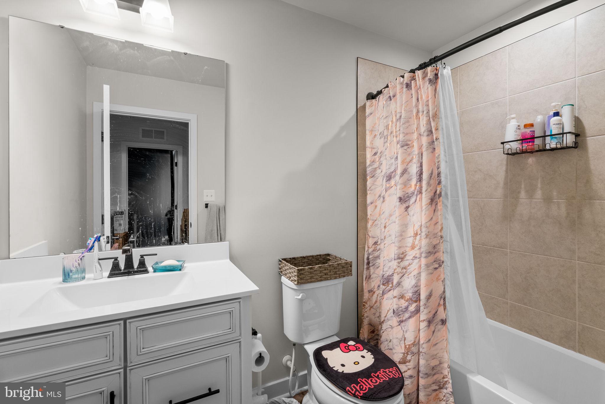 JAMES RUN CARRIAGE HOMES - Residential