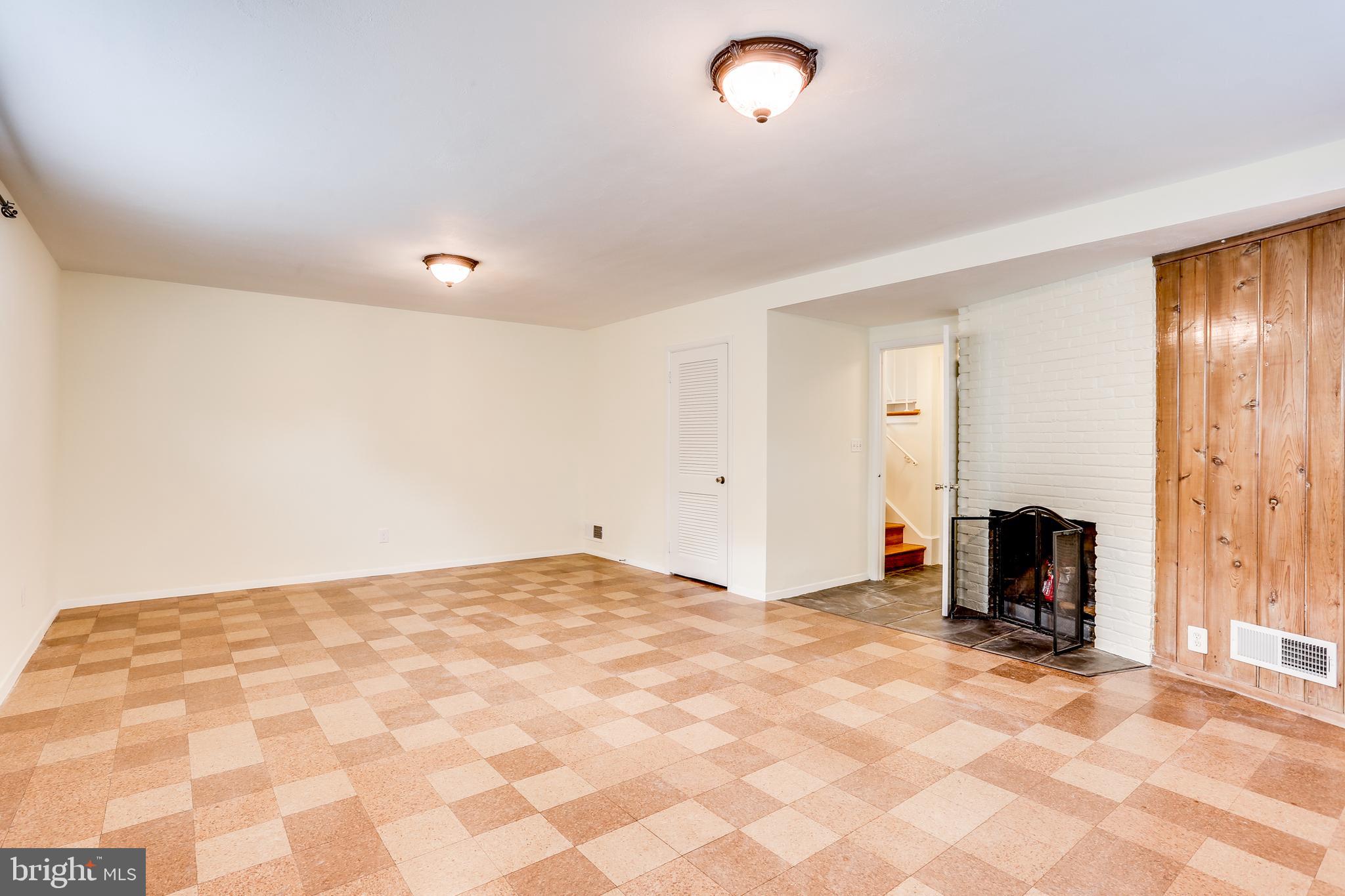 PINEVIEW - Residential Lease