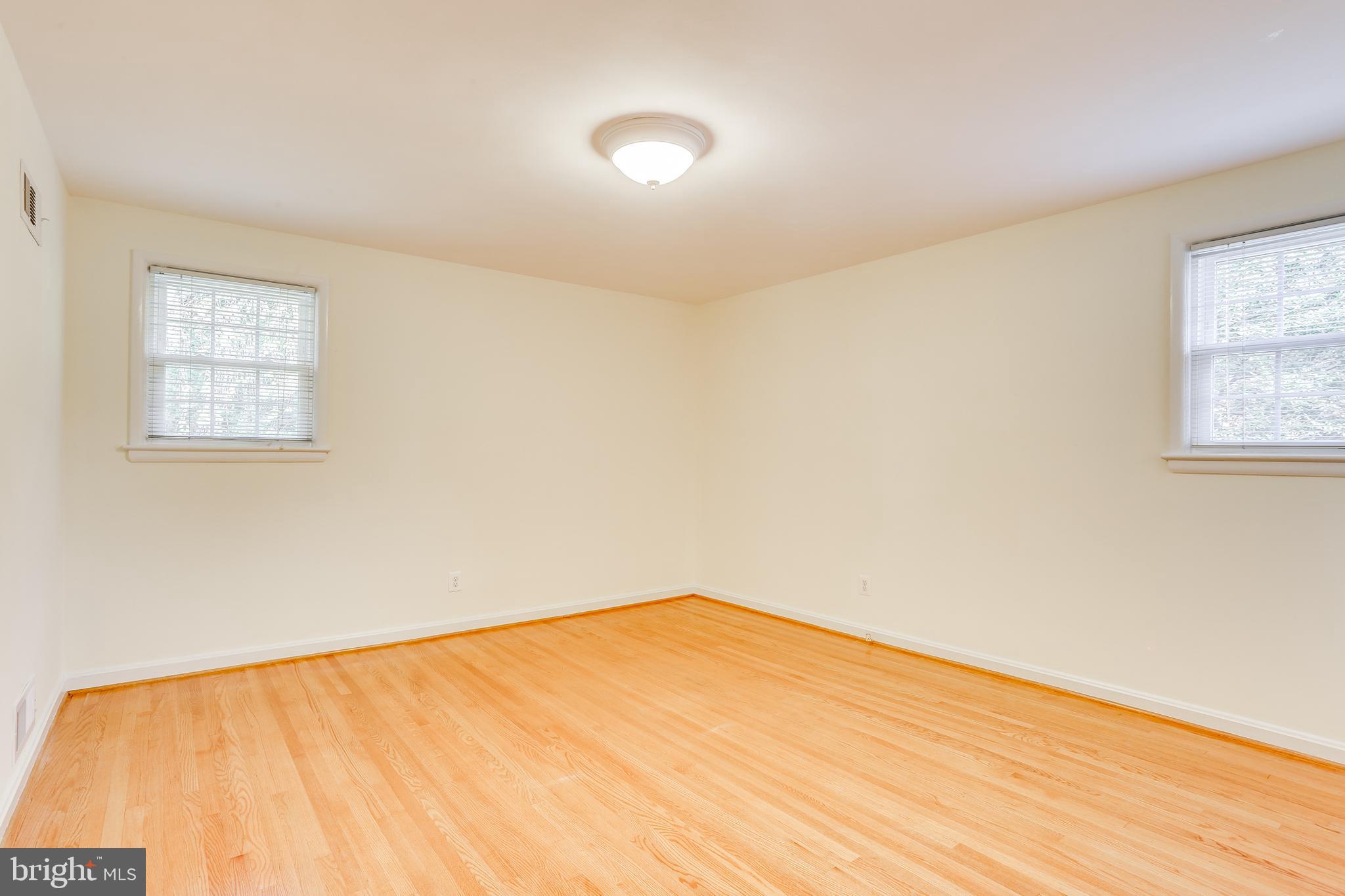 PINEVIEW - Residential Lease