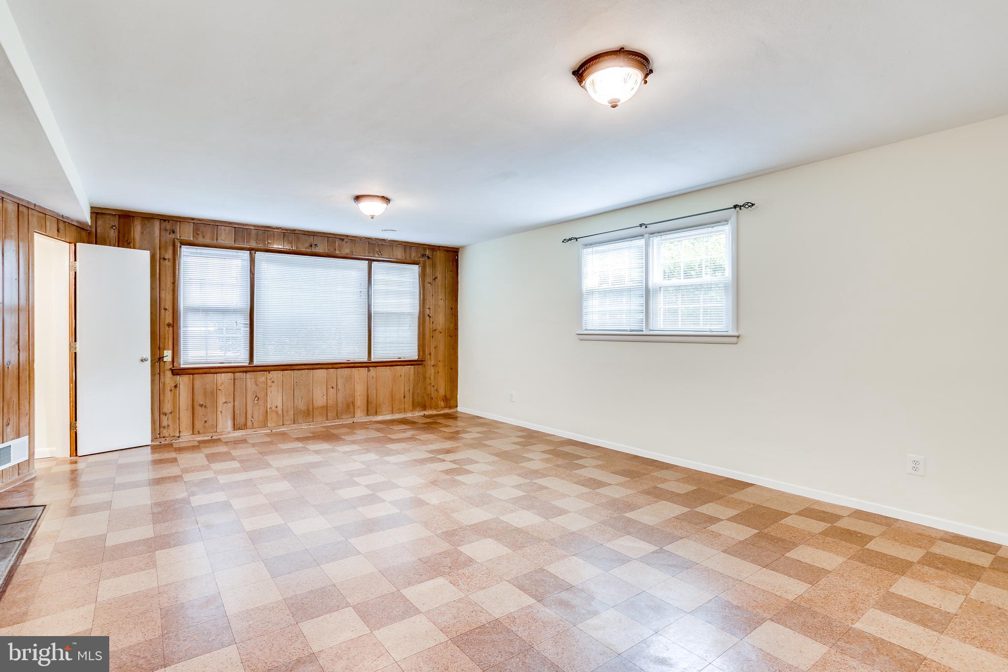 PINEVIEW - Residential Lease