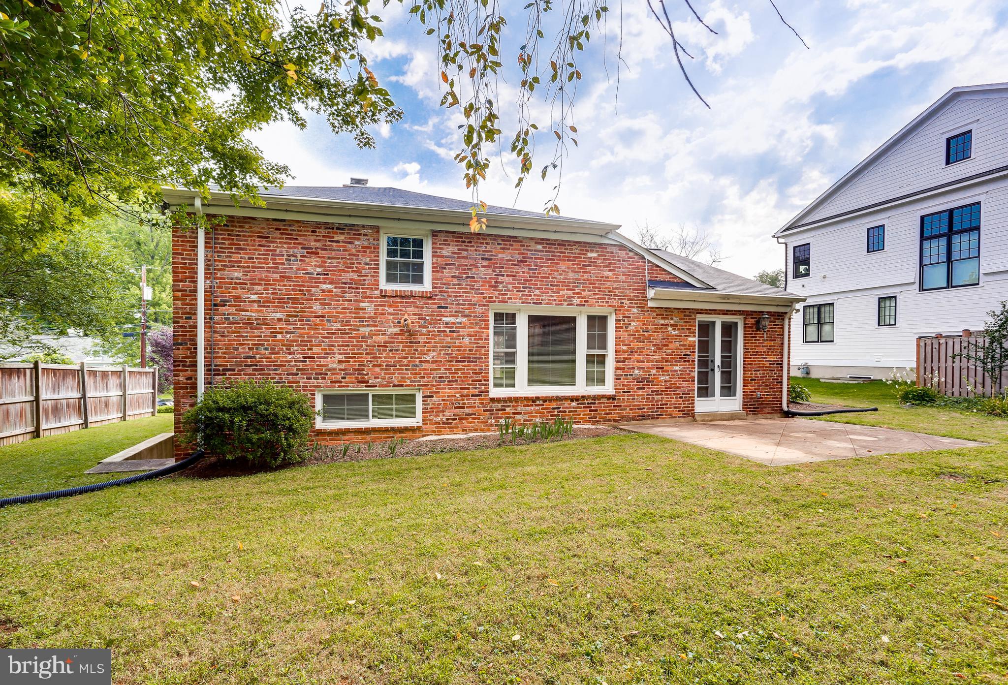 PINEVIEW - Residential Lease