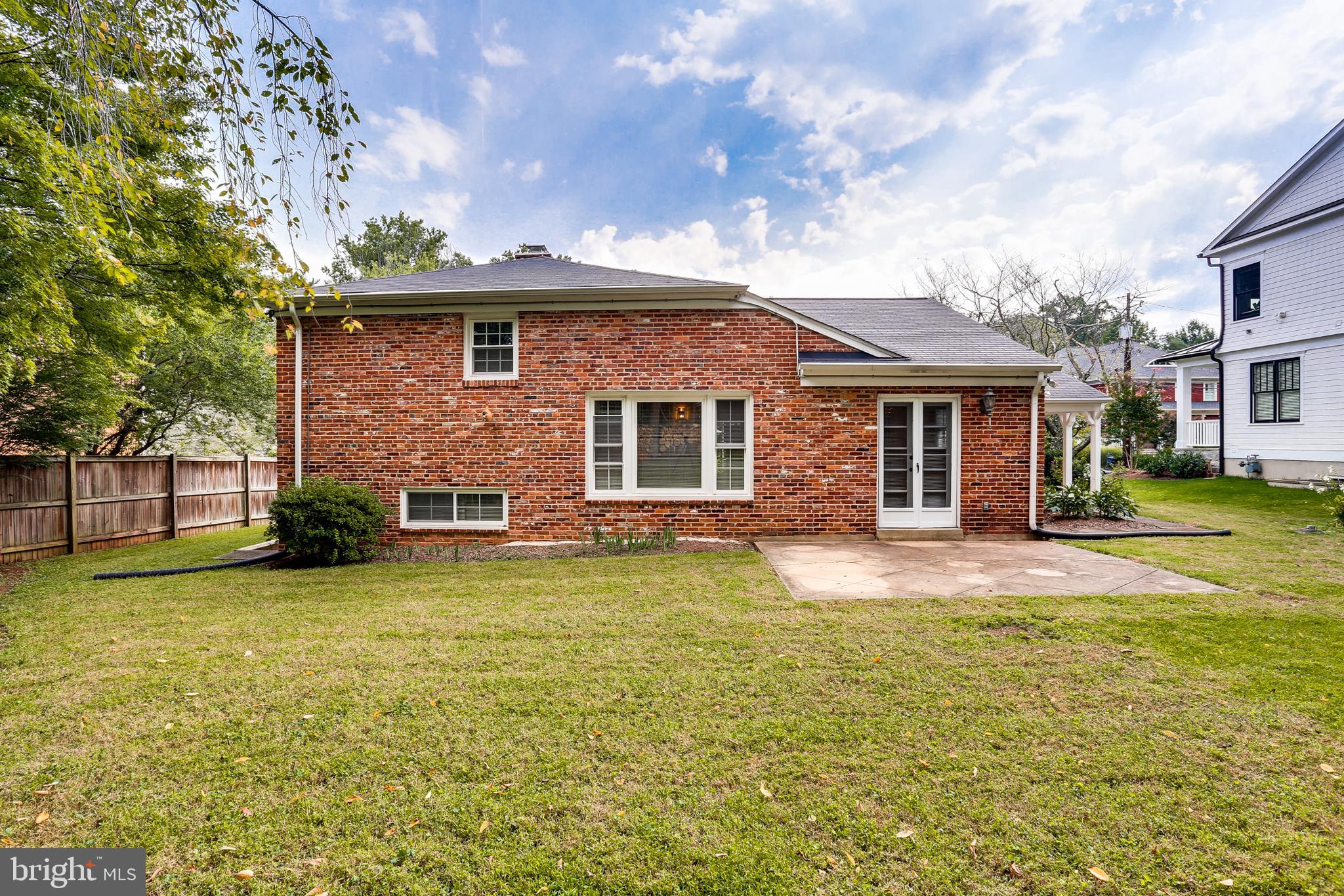 PINEVIEW - Residential Lease