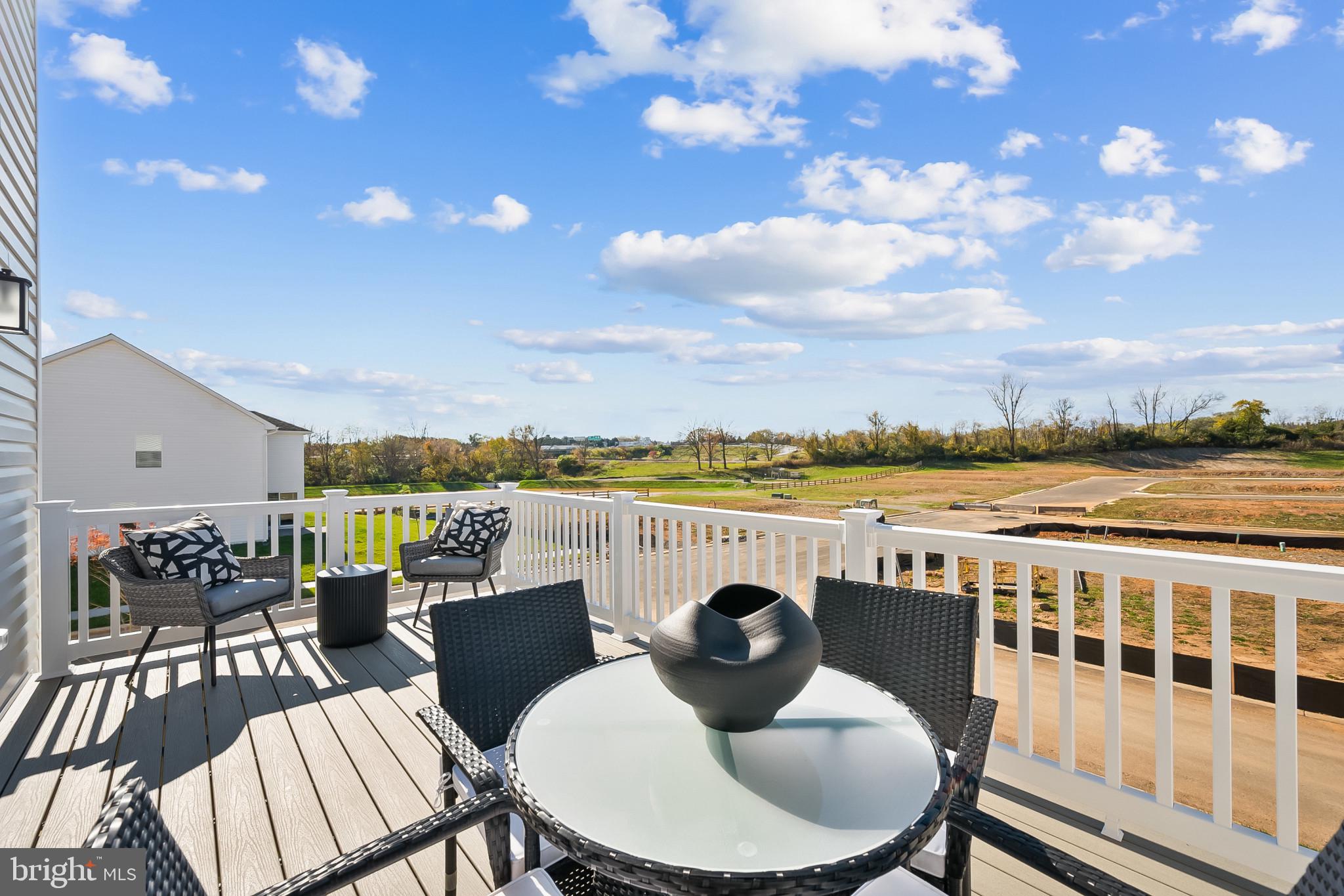 RIVERPOINTE - Residential