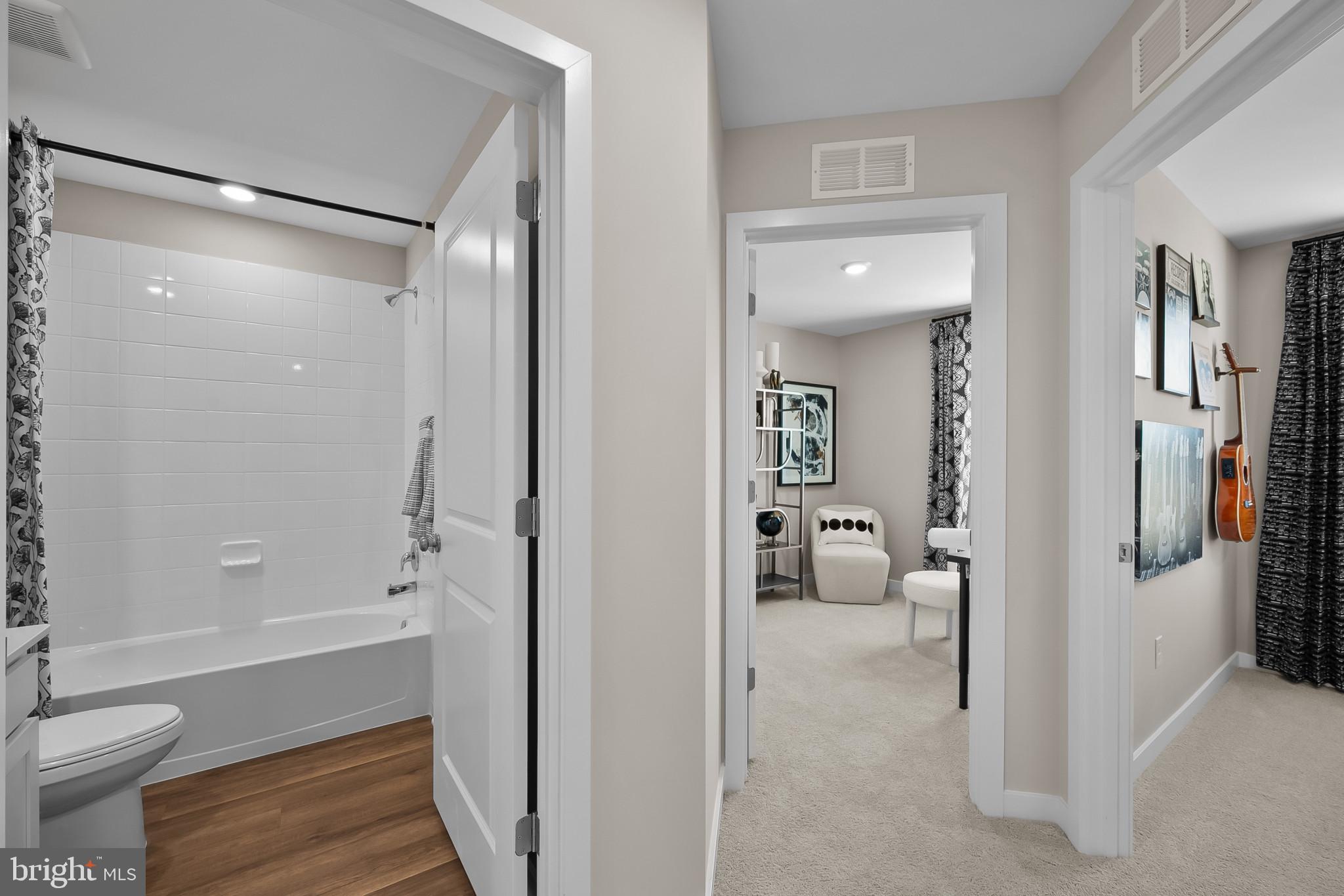 RIVERPOINTE - Residential