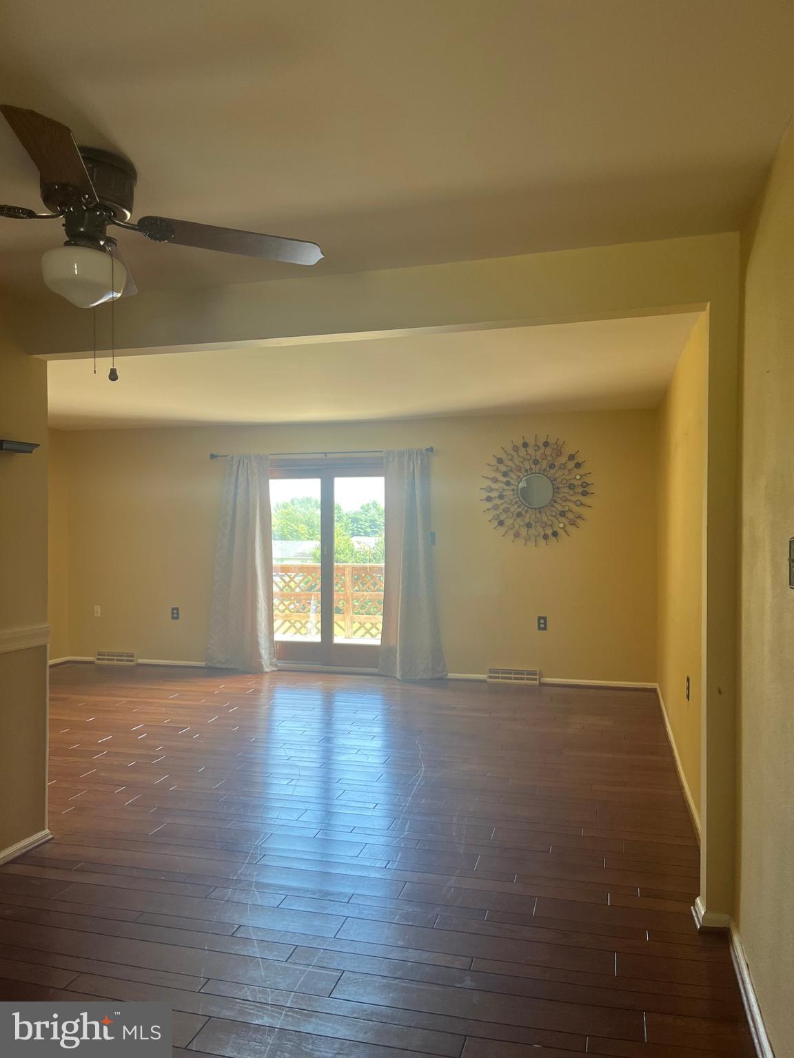38 LEEWARD COURT