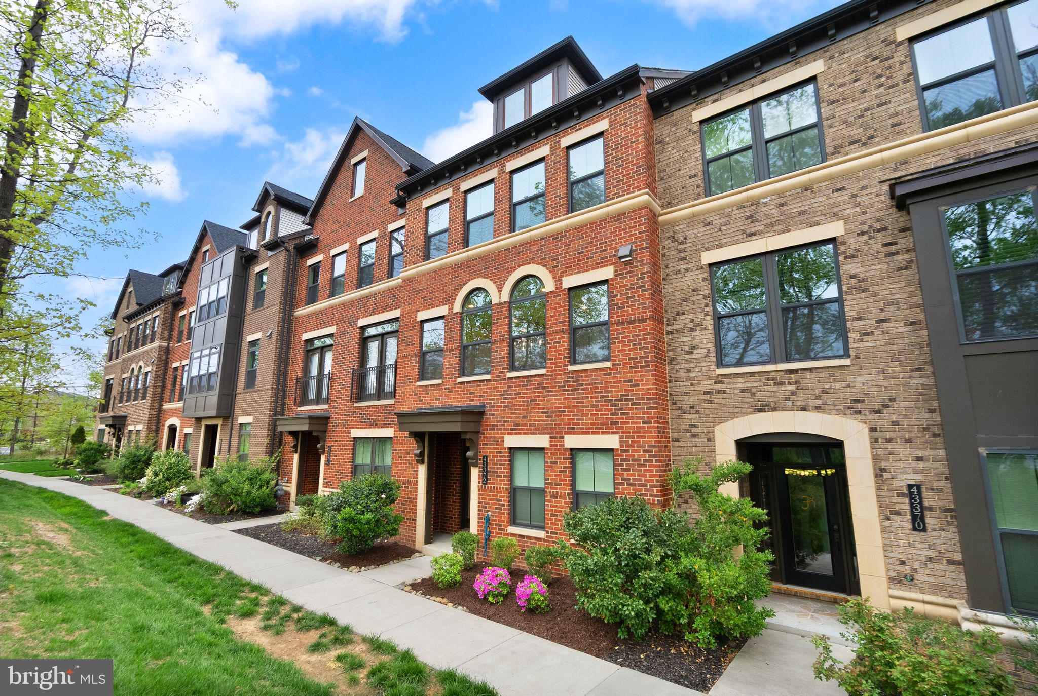 43372 APPLE ORCHARD SQUARE