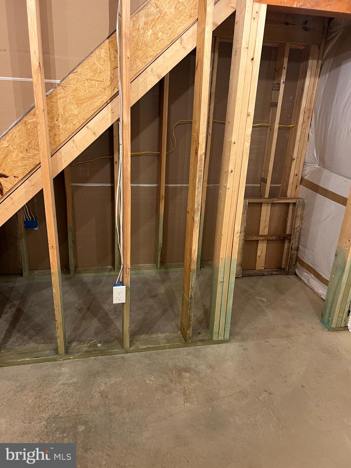 DOE RUN ESTATES - Residential