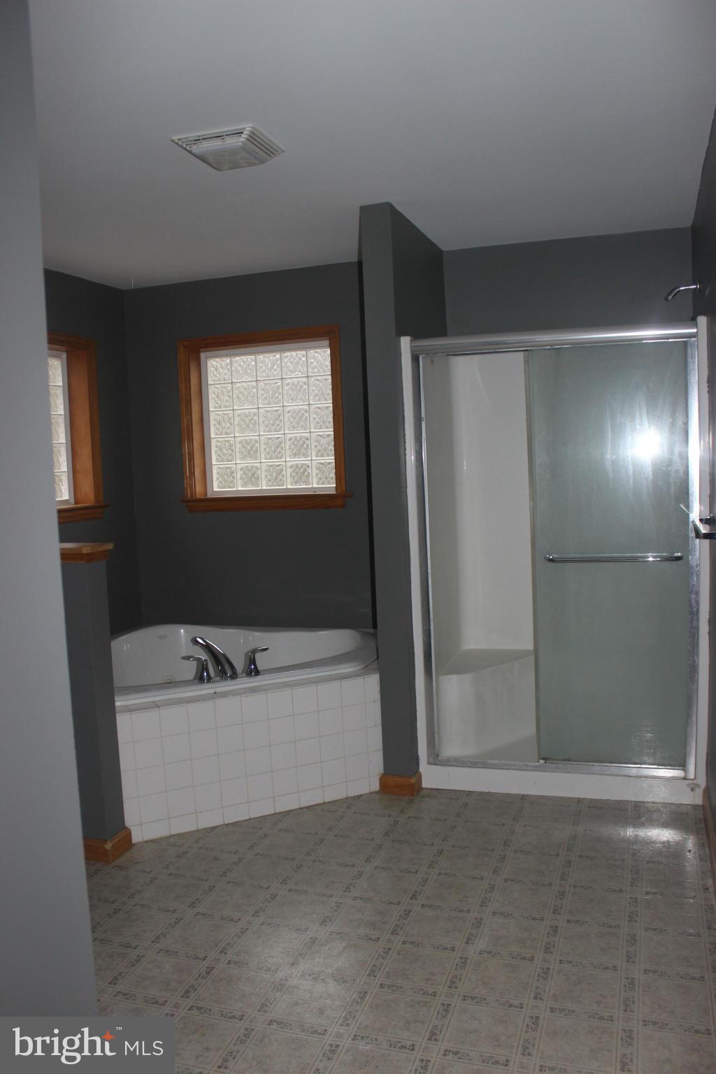 SHAWNEELAND - Residential