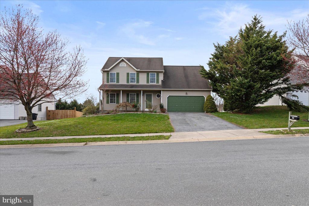 Photo of 470 Mallard Drive, Manheim, PA 17545 (MLS # PALA2048026)