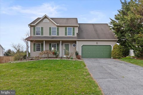 Photo of 470 Mallard Drive, Manheim, PA 17545 (MLS # PALA2048026)
