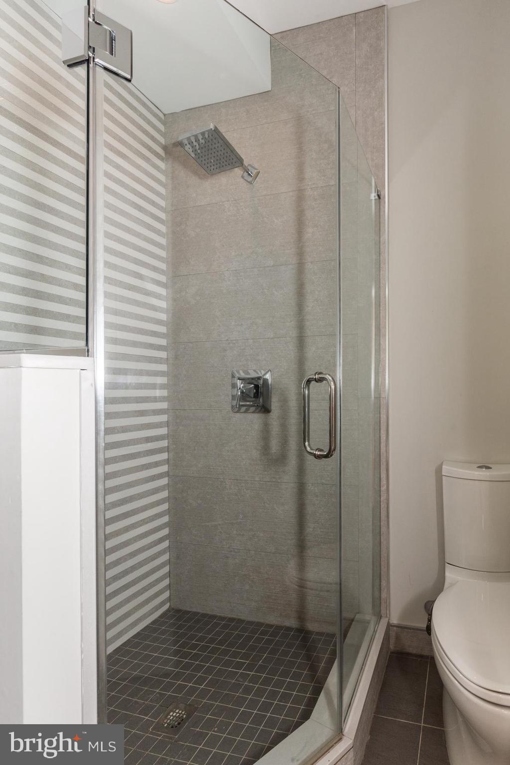 CENTER CITY - Residential Lease