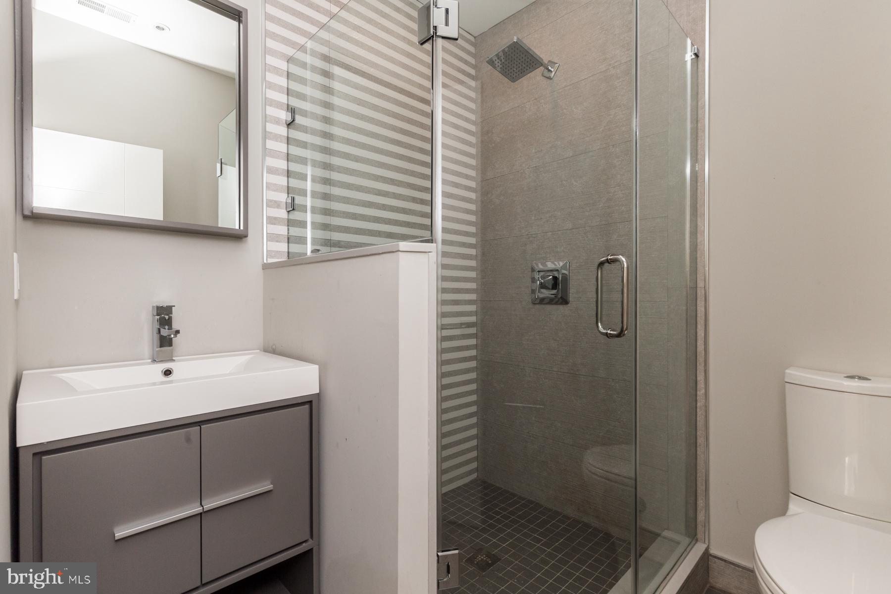 CENTER CITY - Residential Lease