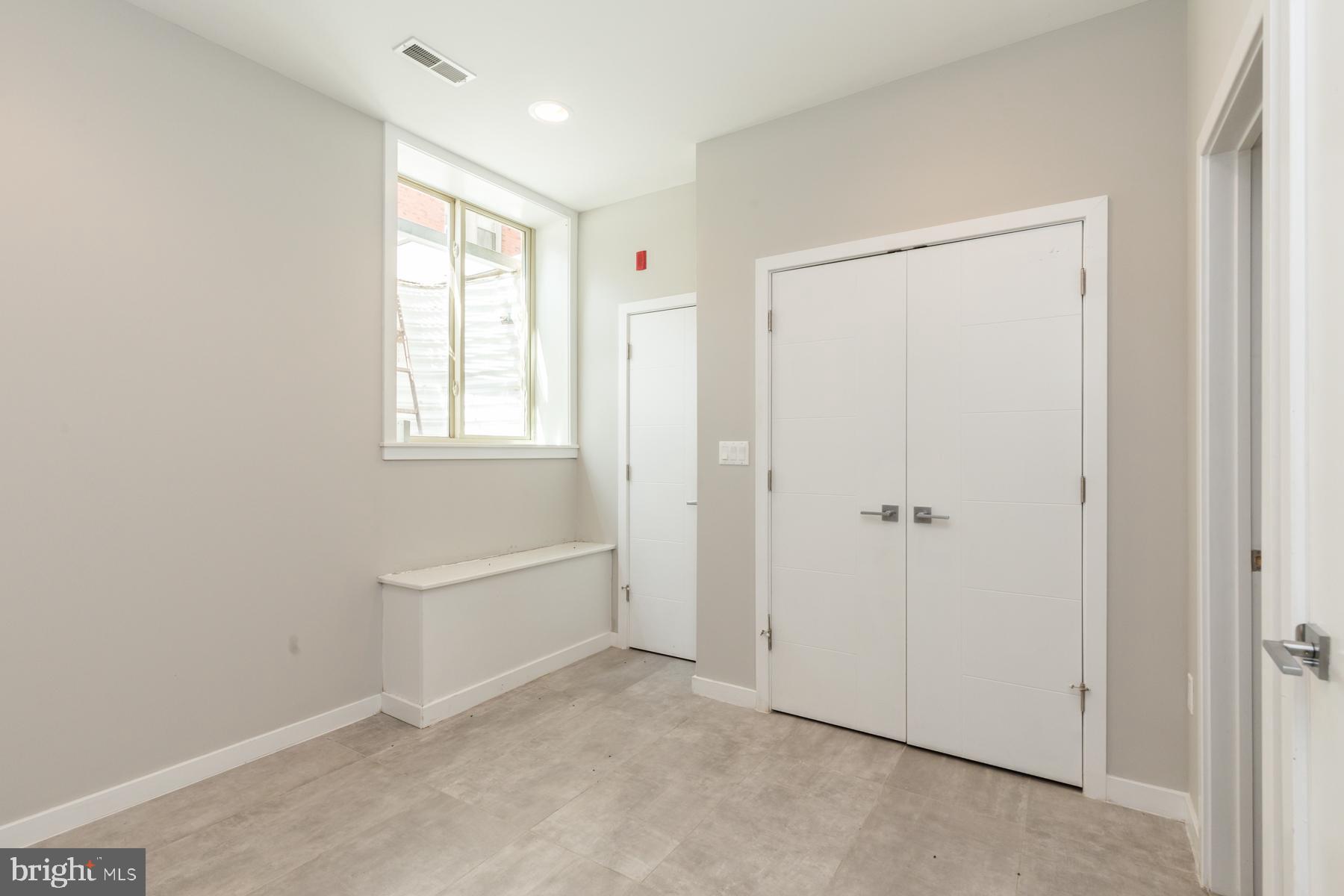 CENTER CITY - Residential Lease
