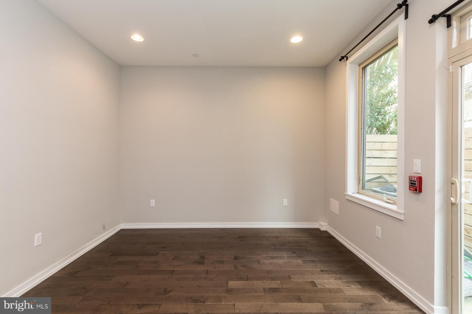 CENTER CITY - Residential Lease