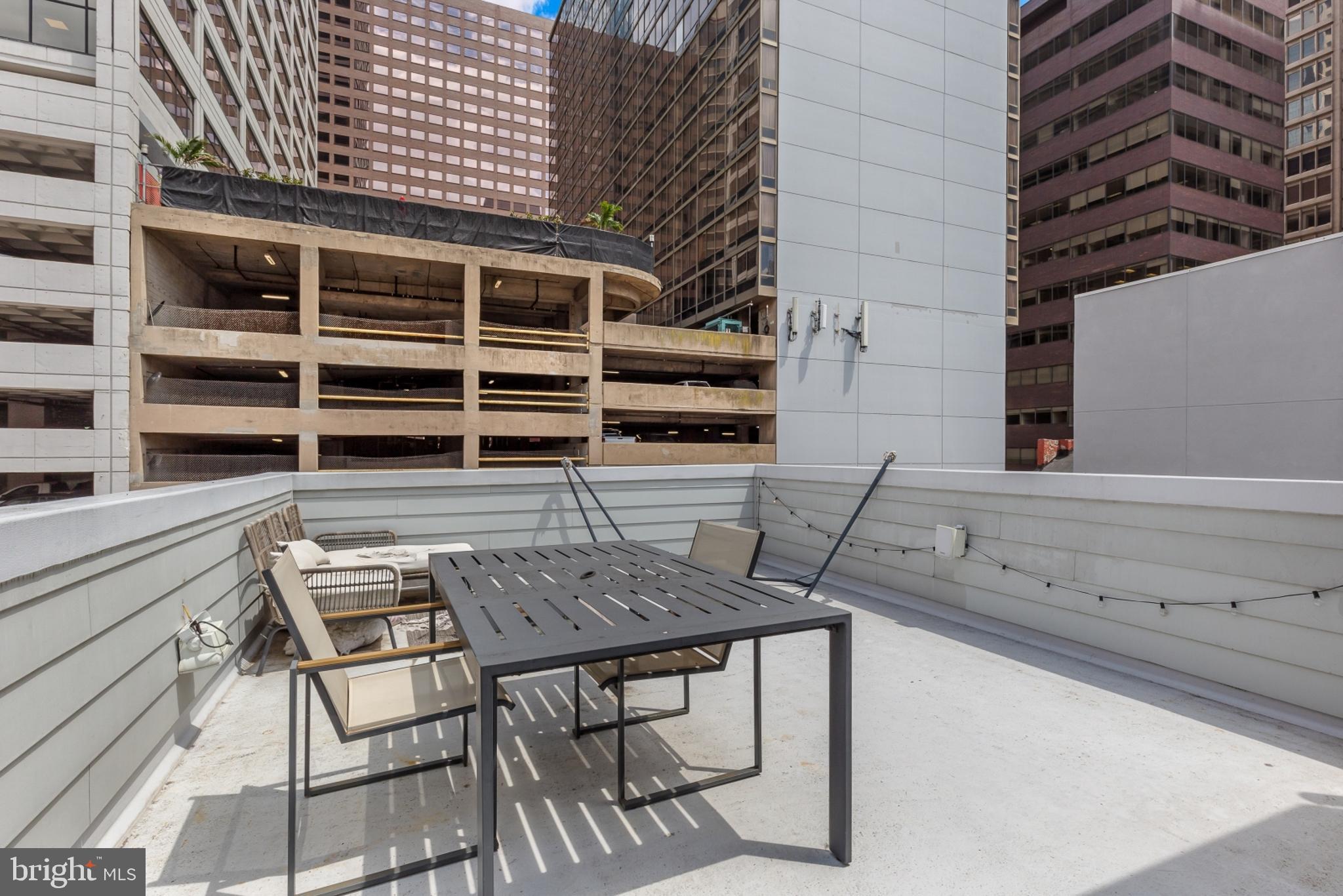 CENTER CITY - Residential Lease