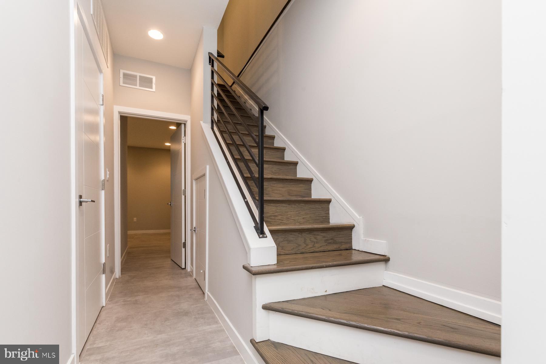 CENTER CITY - Residential Lease