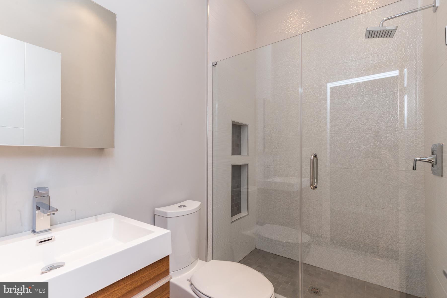 CENTER CITY - Residential Lease