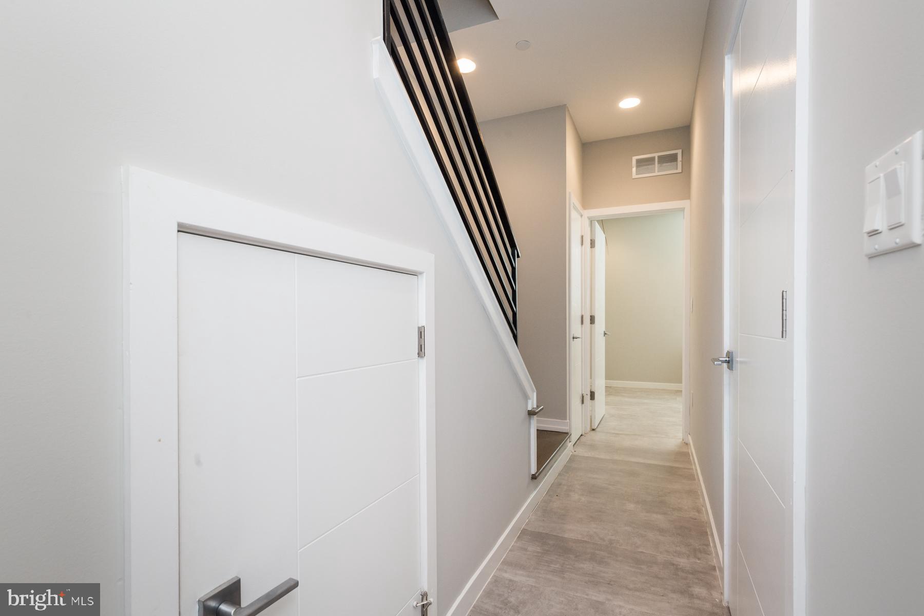 CENTER CITY - Residential Lease