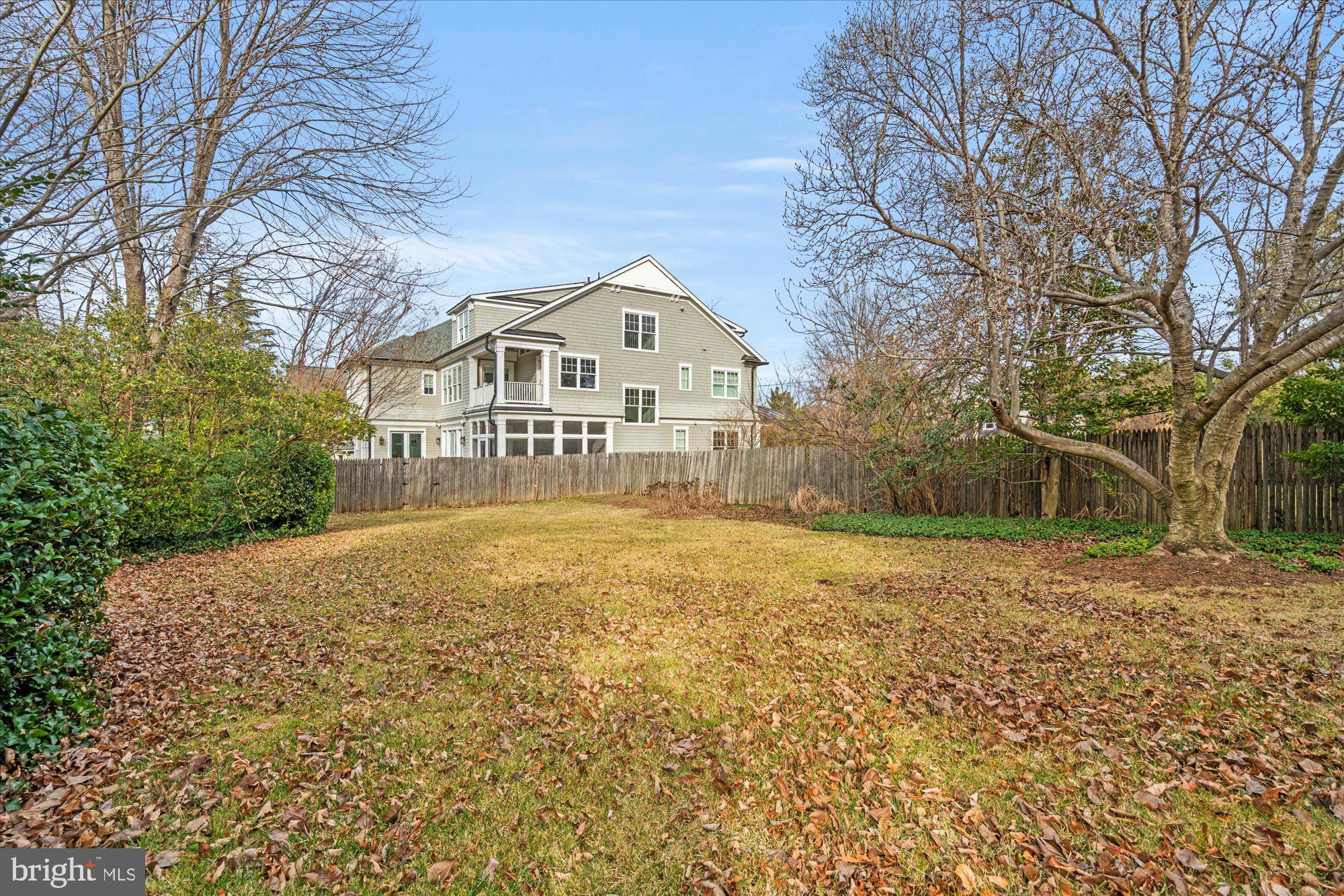 CHEVY CHASE - Residential