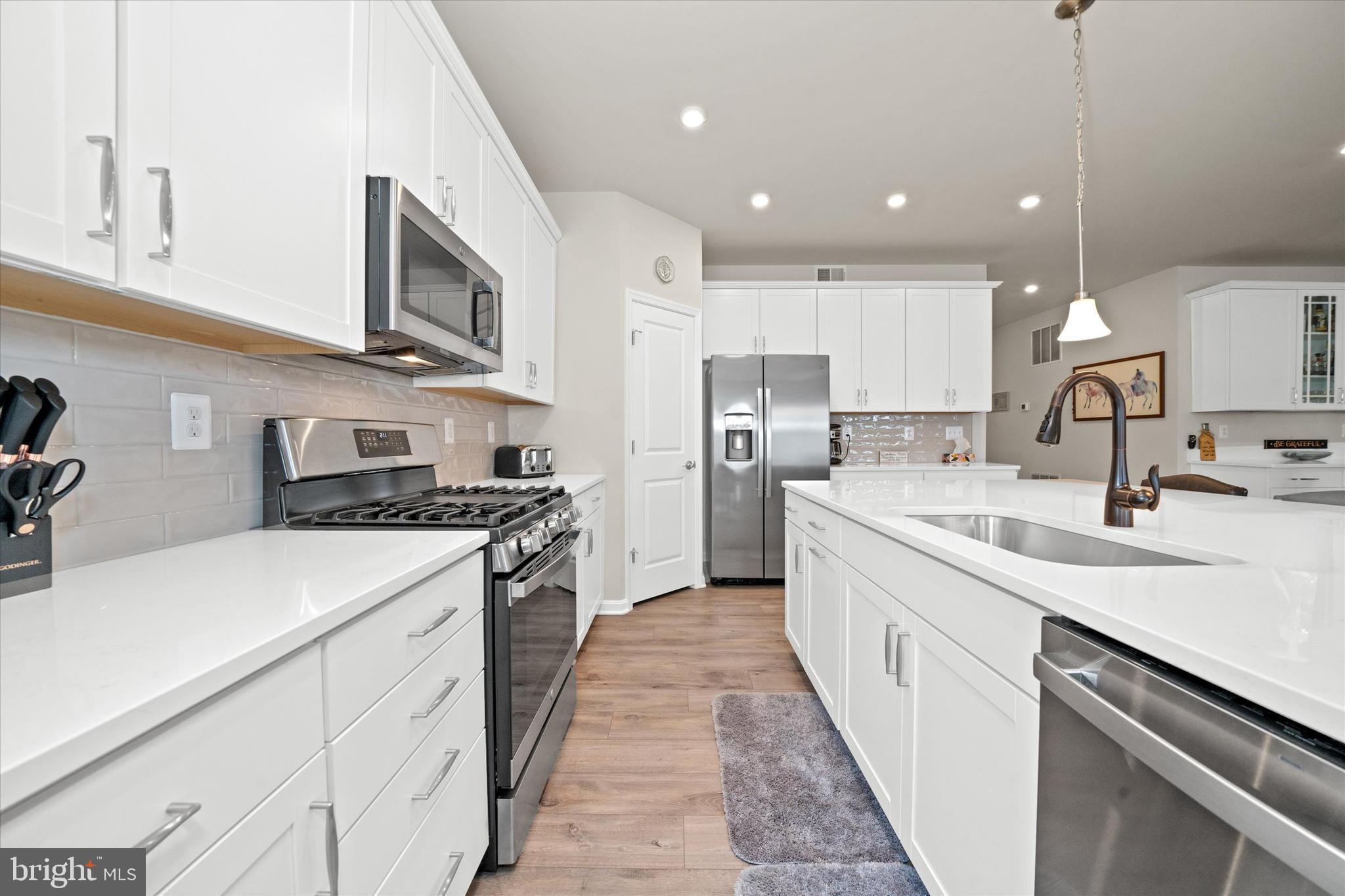 FOUR SEASONS AT BAYMONT FARMS - Residential