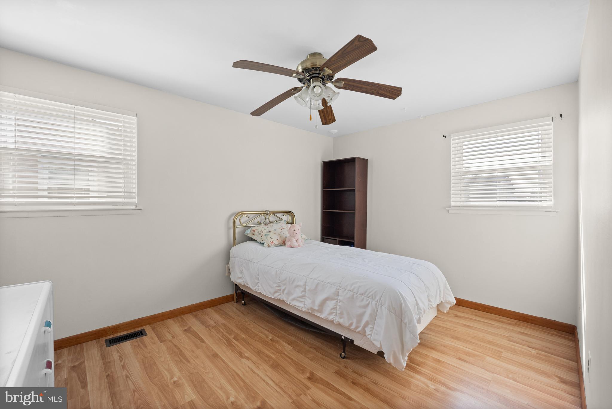 BUSTLETON - Residential