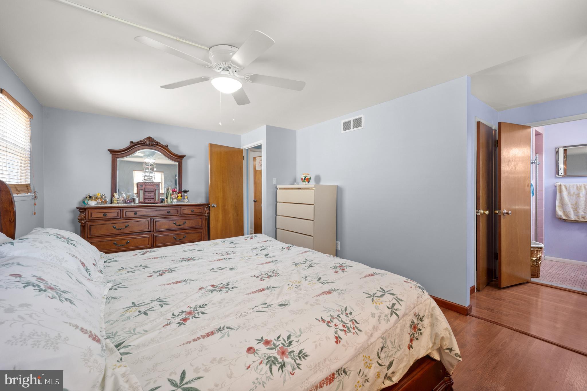 BUSTLETON - Residential