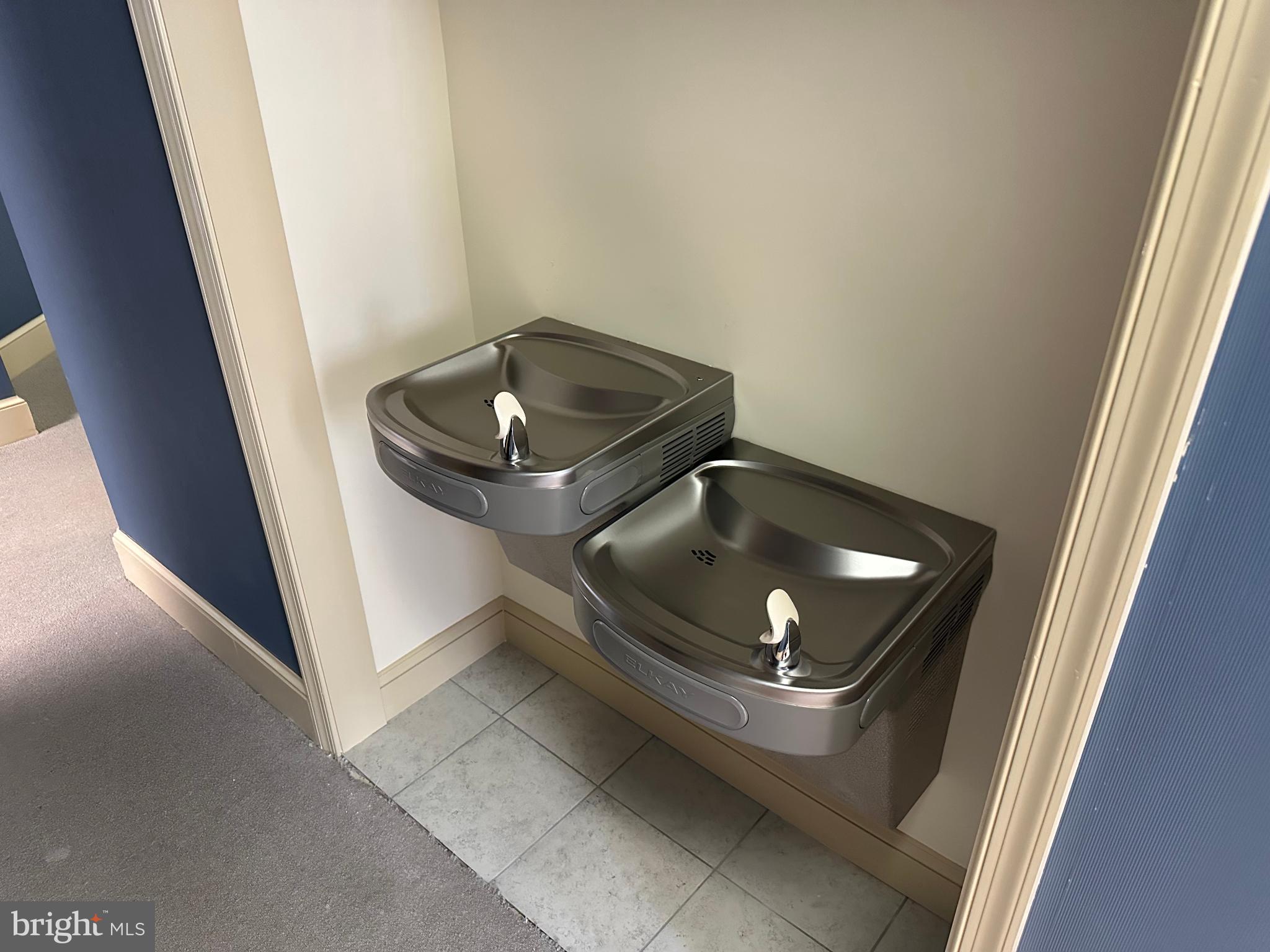 FAIRFAX COMMONS - Commercial Sale