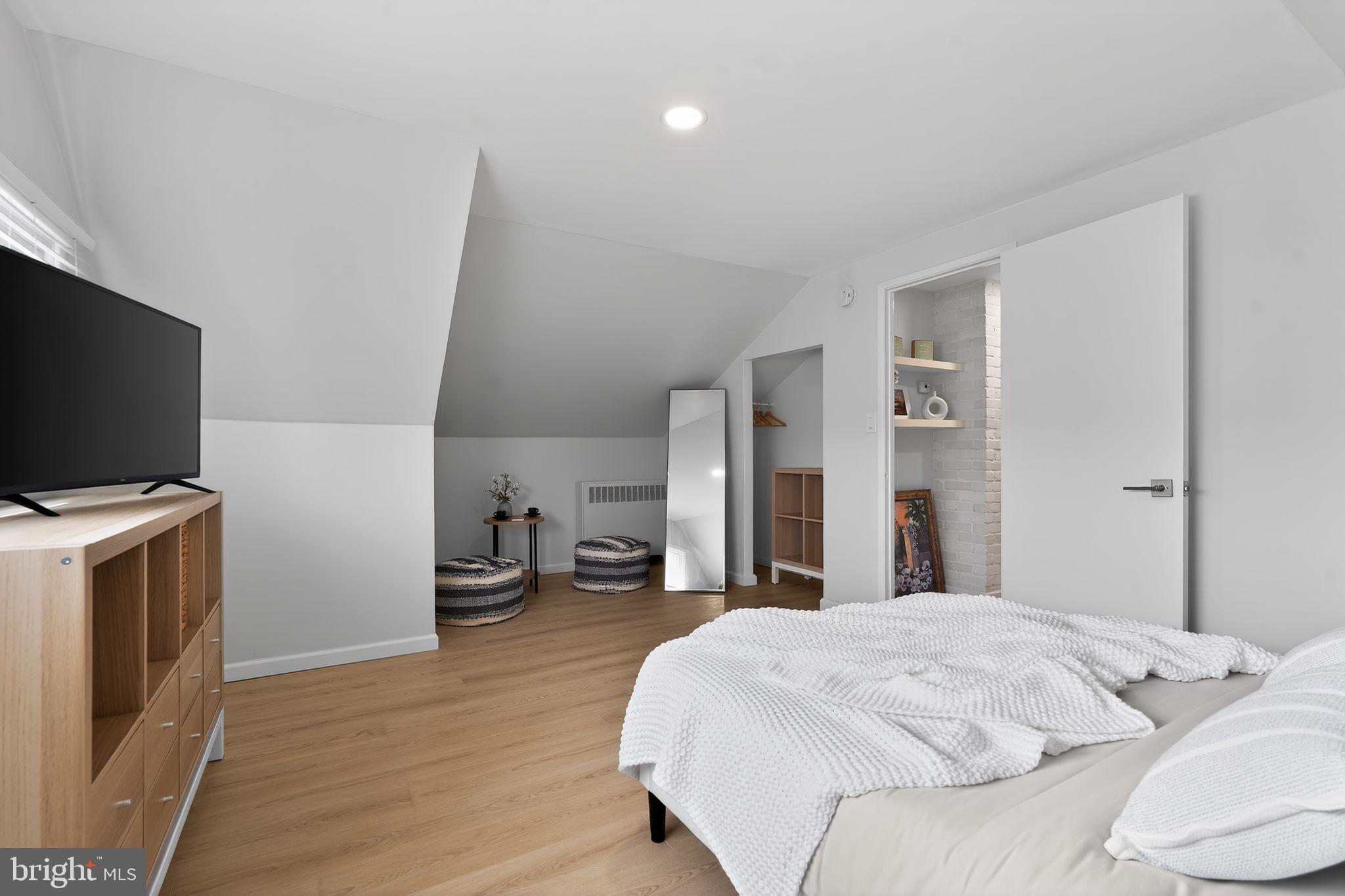 RED CEDAR HILL - Residential