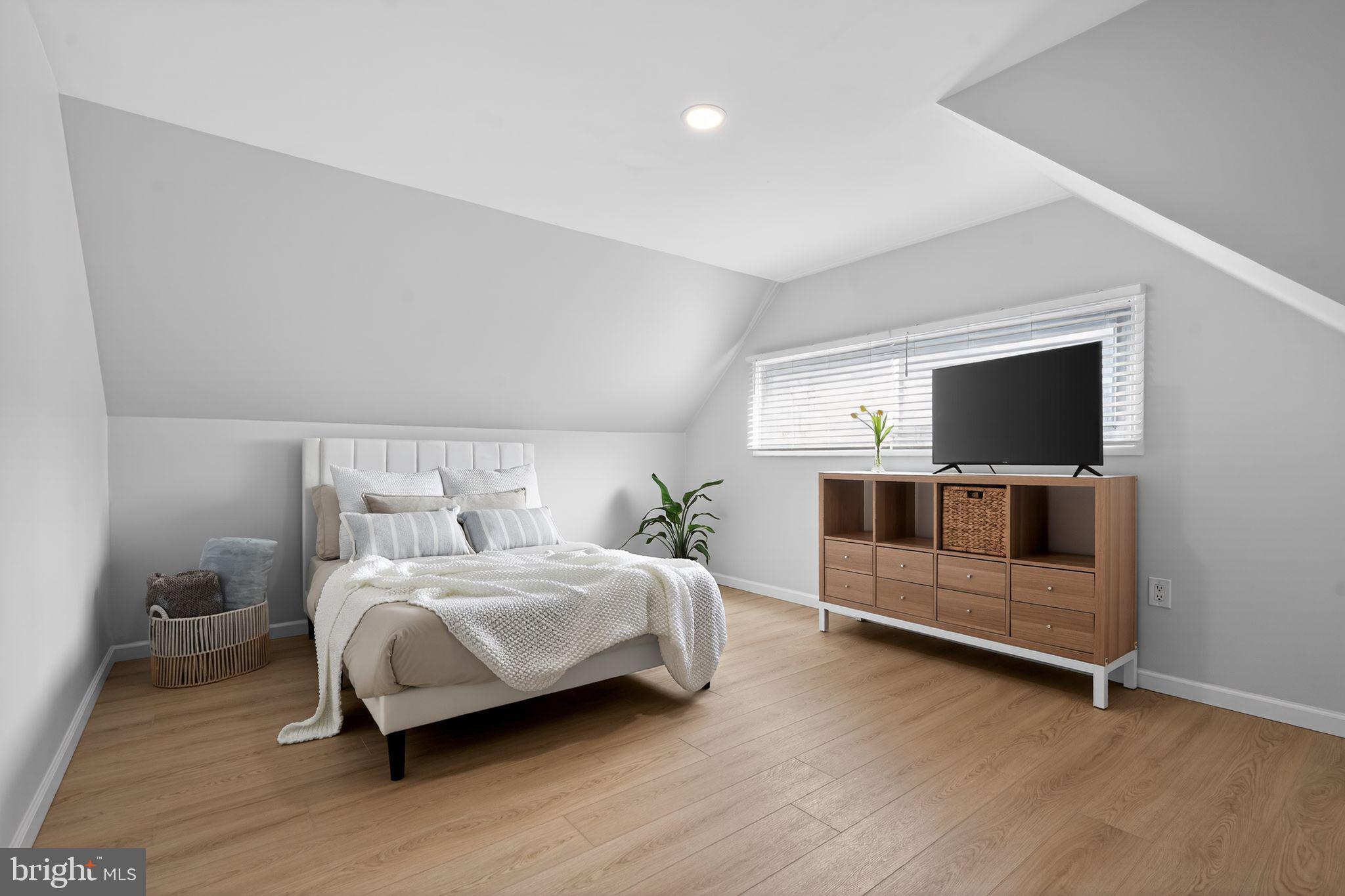 RED CEDAR HILL - Residential