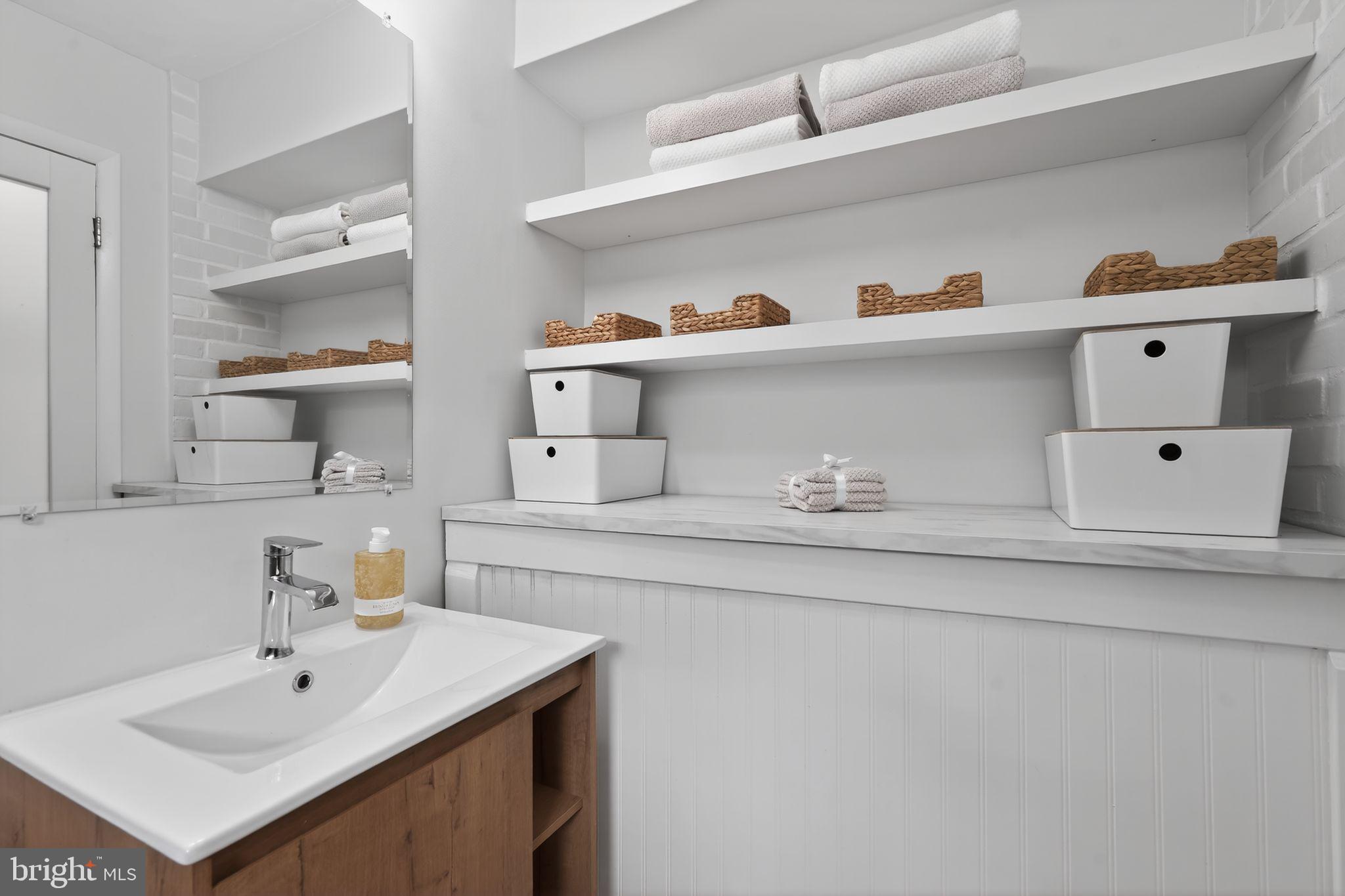 RED CEDAR HILL - Residential