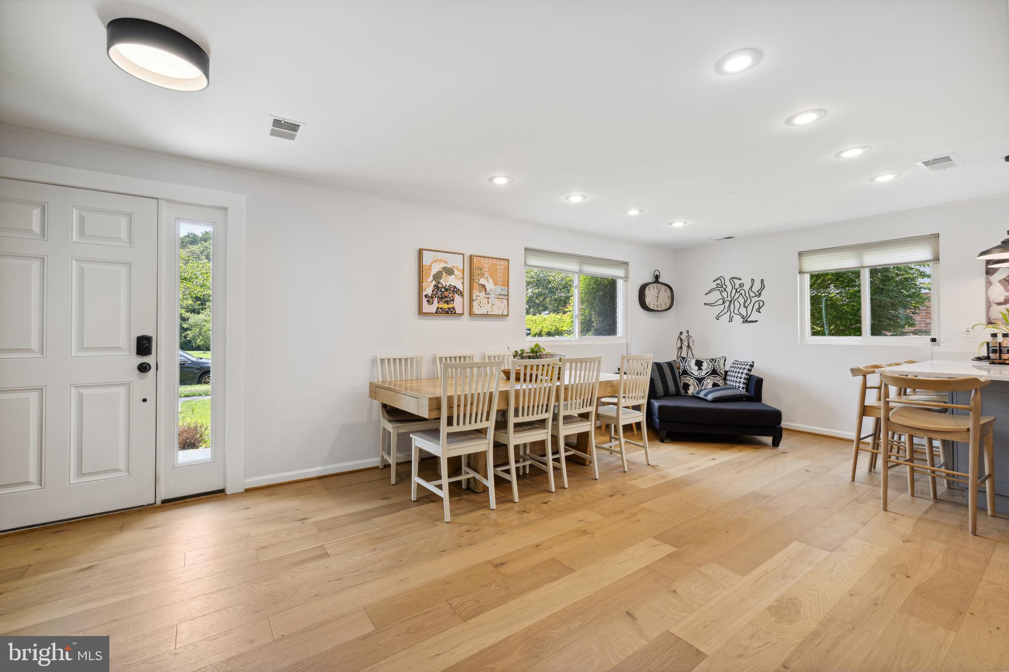 MONTROSE - Residential