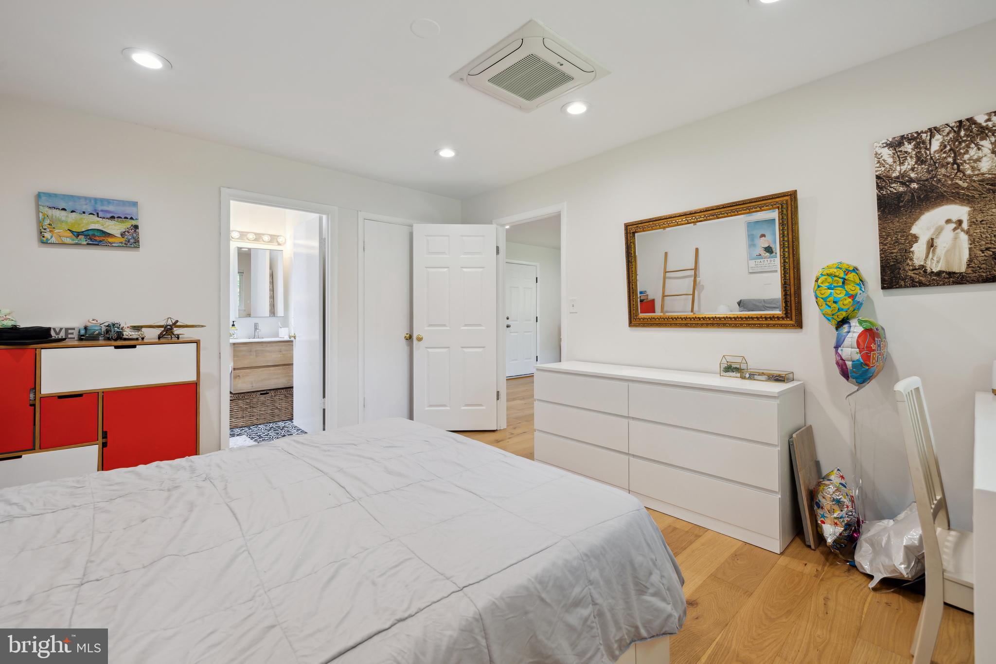 MONTROSE - Residential