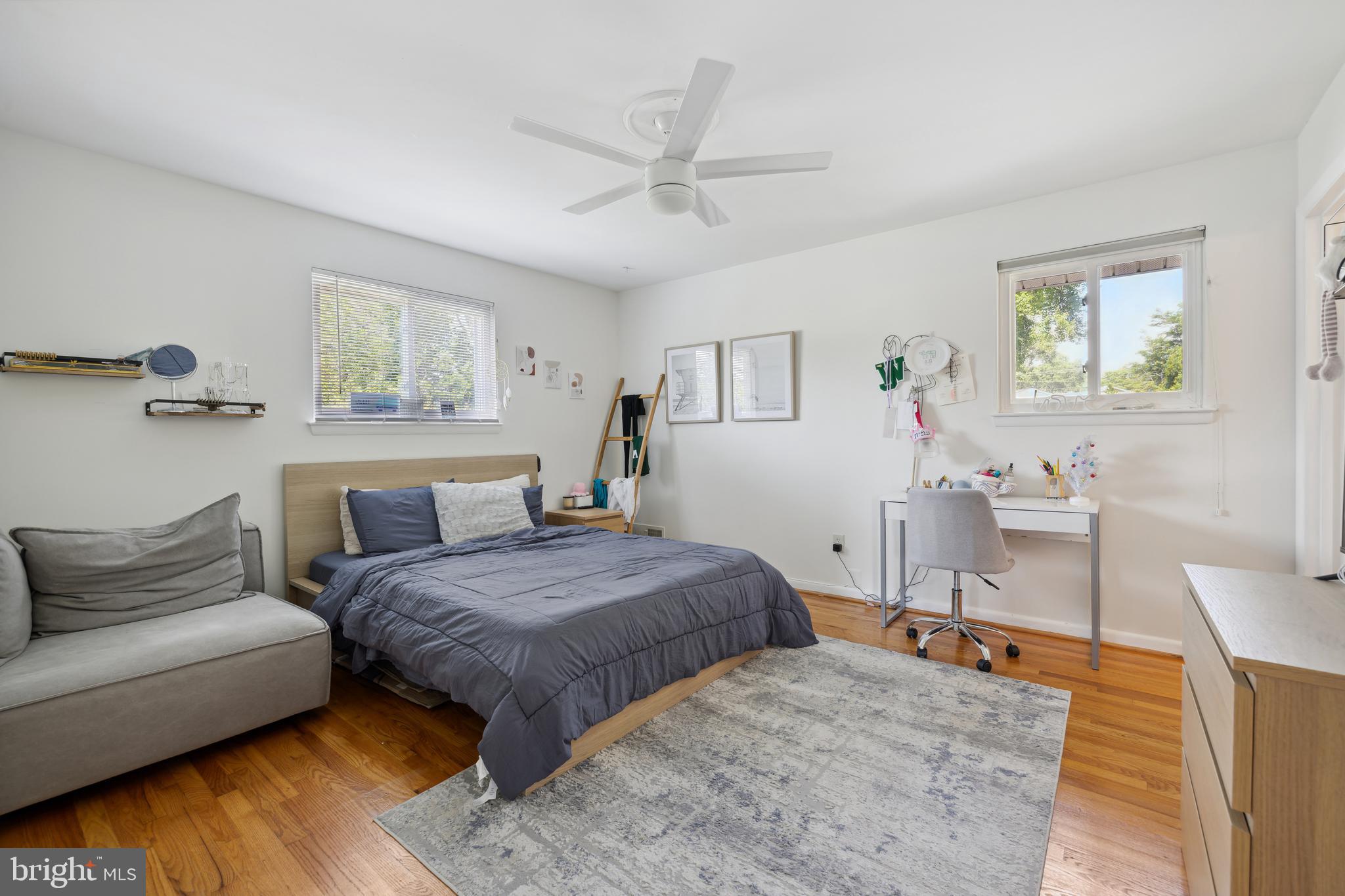 MONTROSE - Residential