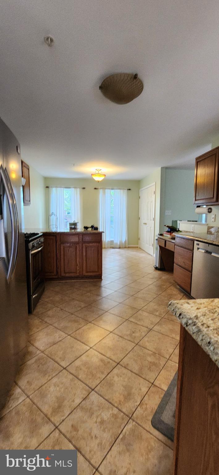 RUSSETT GREEN - Residential Lease