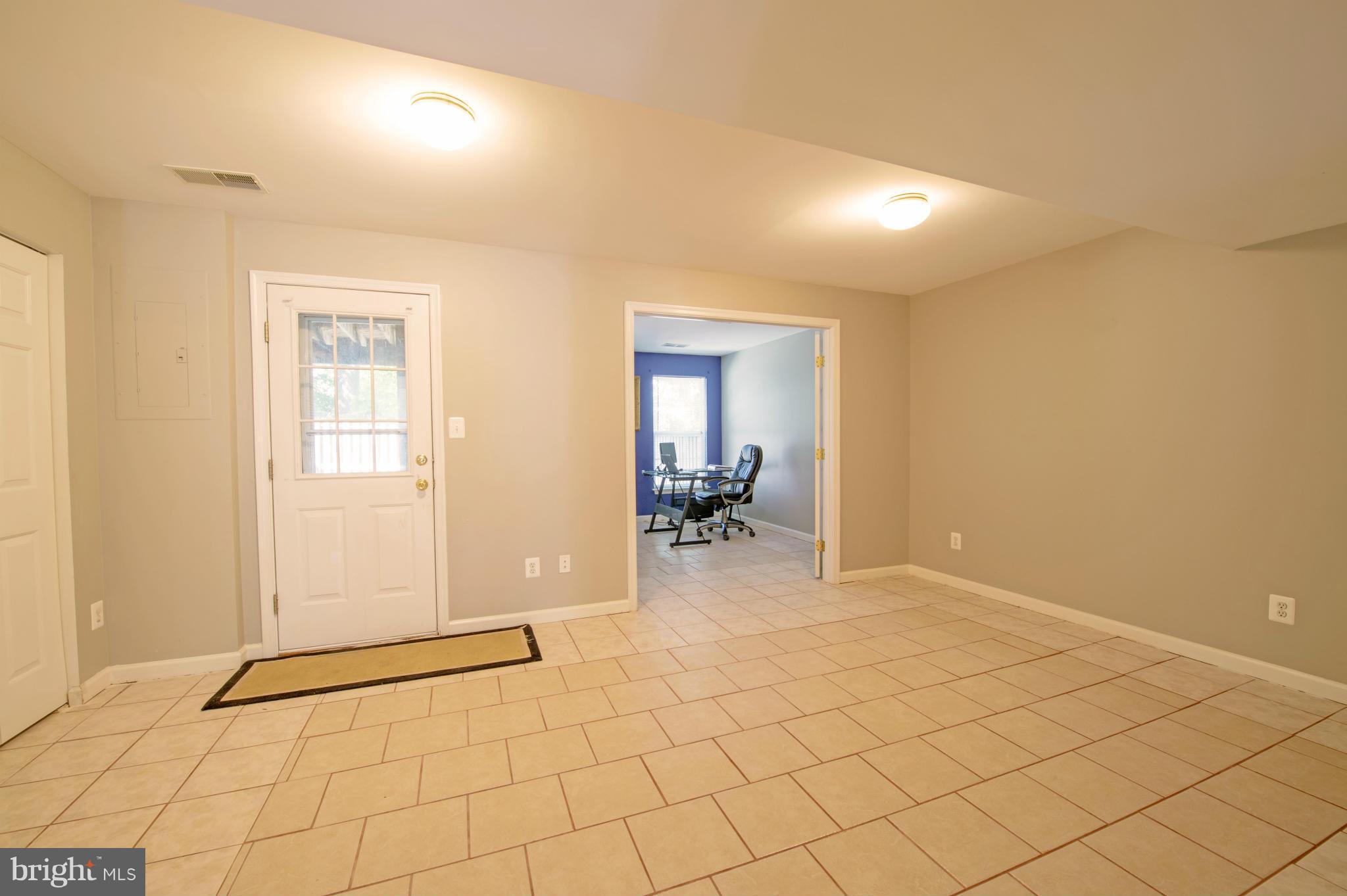 COMPTON VILLAGE - Residential