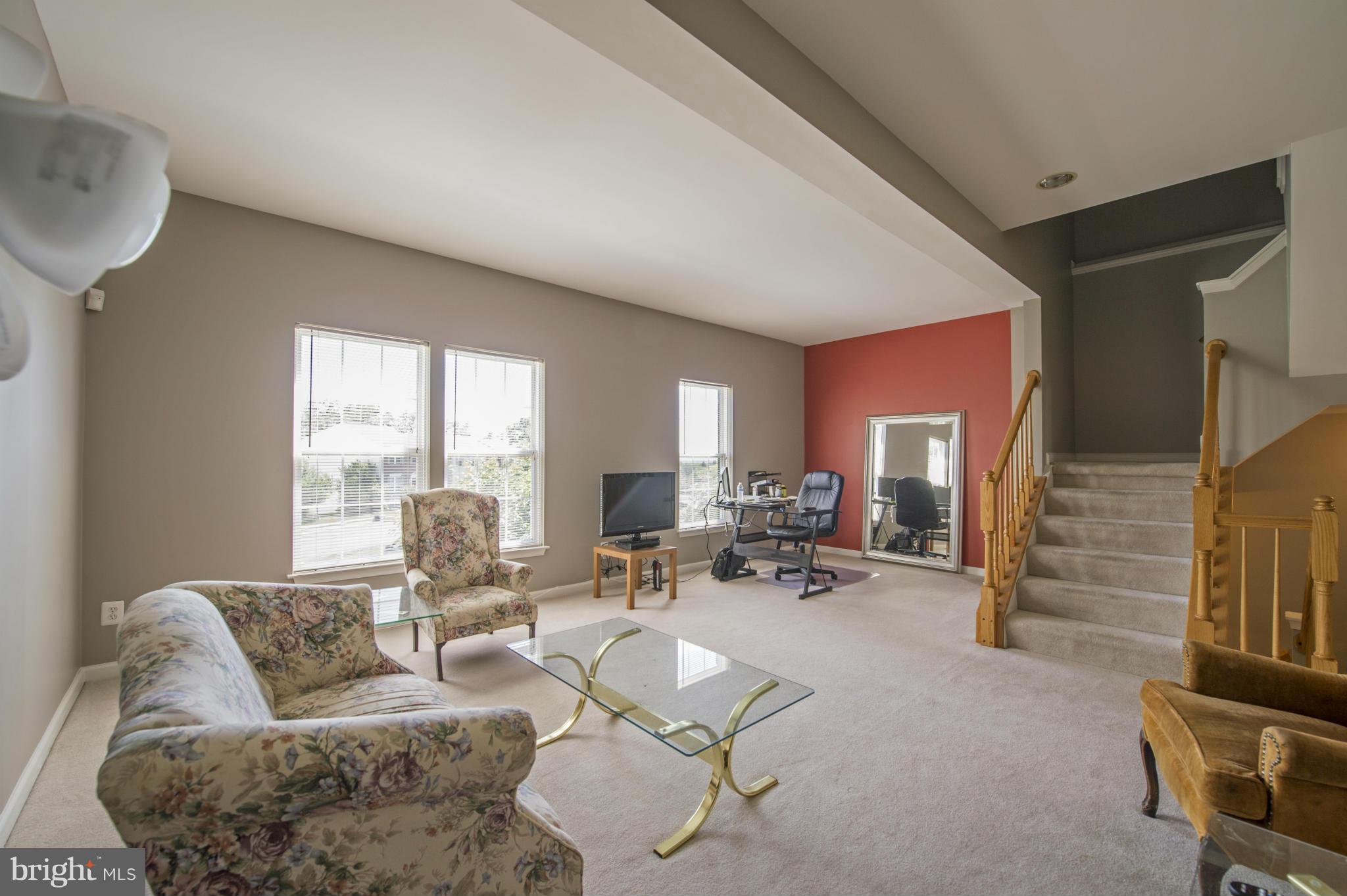 COMPTON VILLAGE - Residential