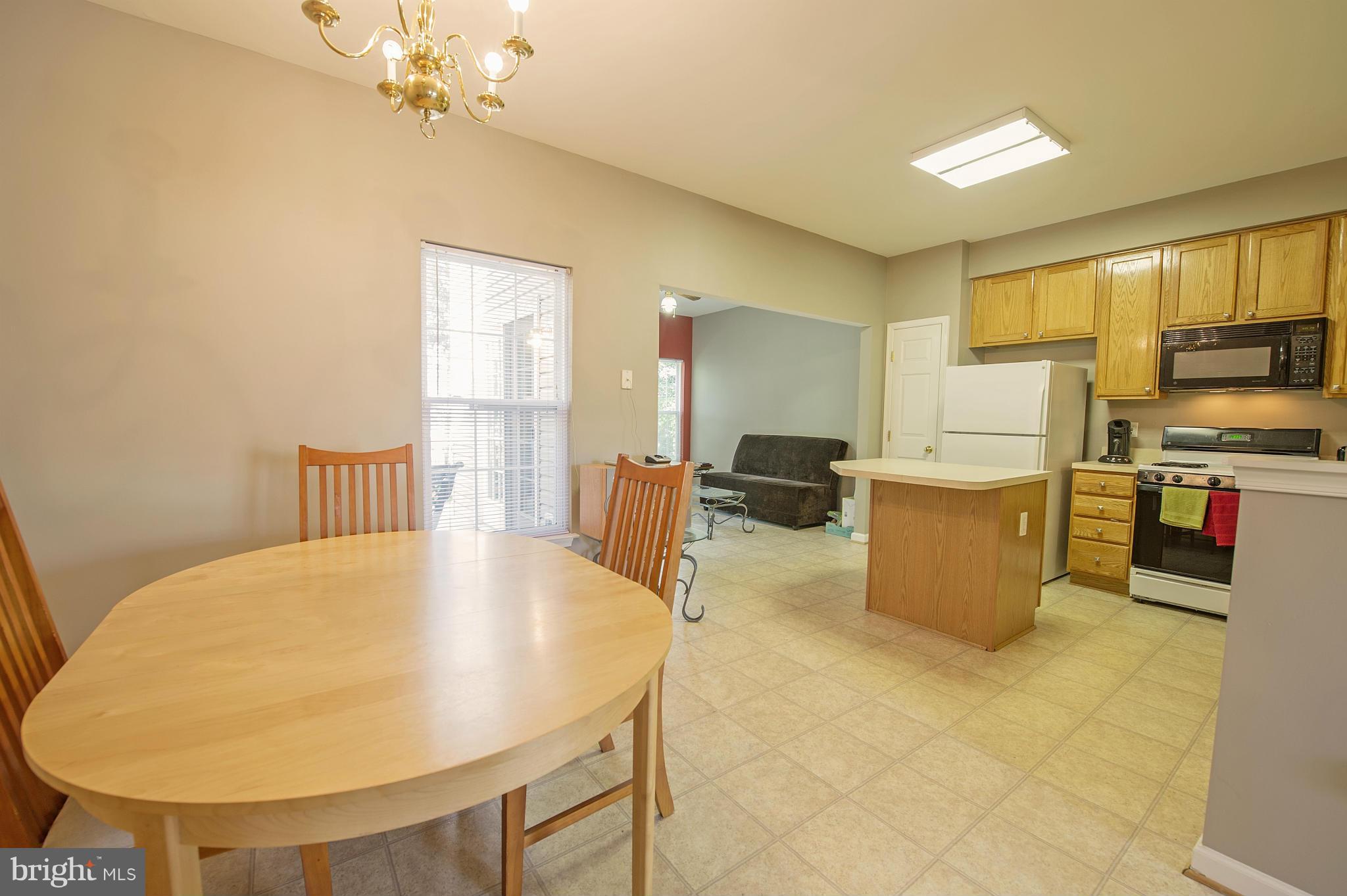 COMPTON VILLAGE - Residential