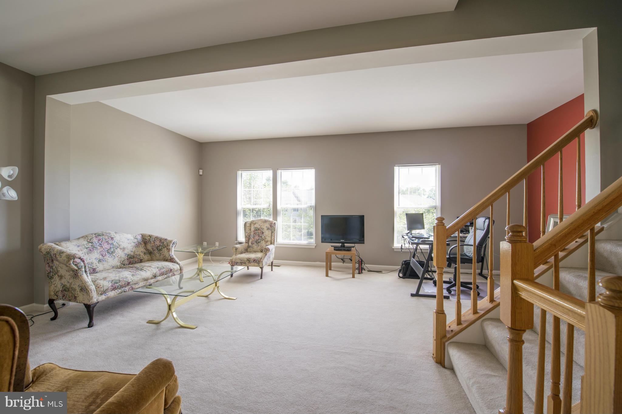 COMPTON VILLAGE - Residential