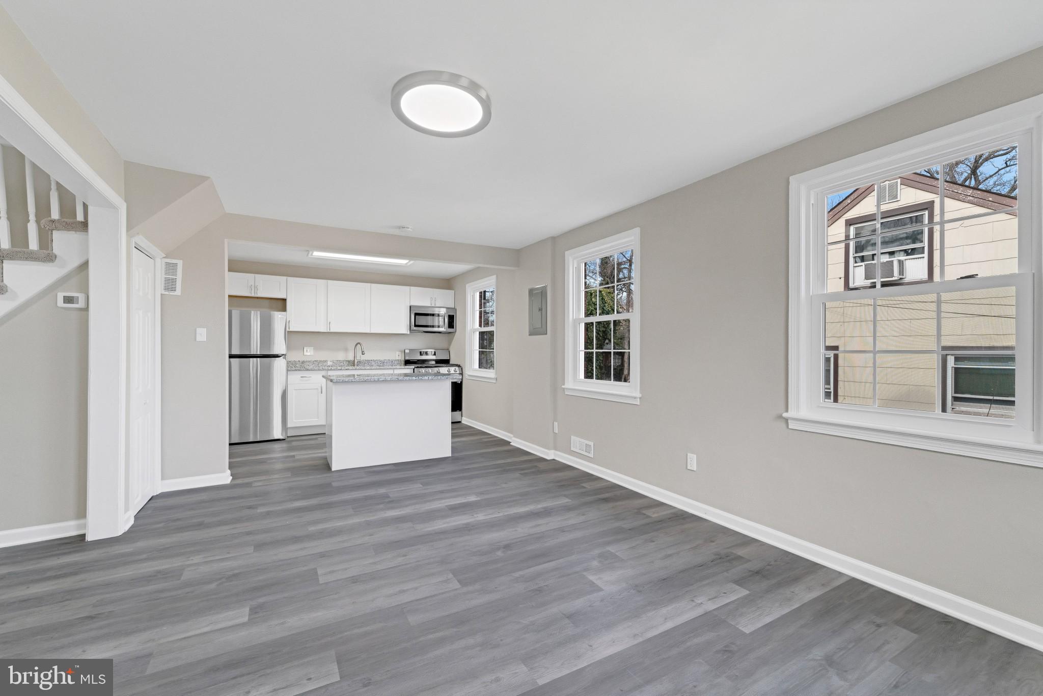 QUEENS CHAPEL MANOR - Residential