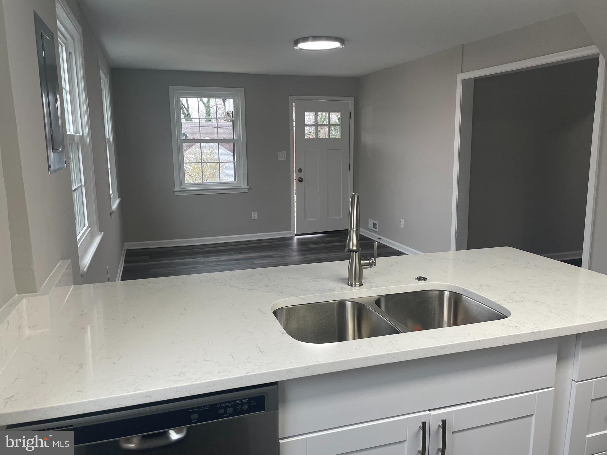 QUEENS CHAPEL MANOR - Residential